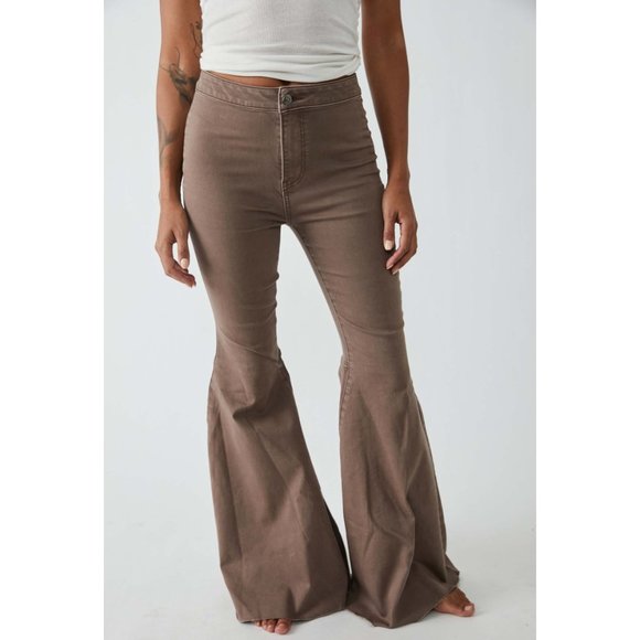 Women's Flared Brown Jeans - Picture 2 of 7